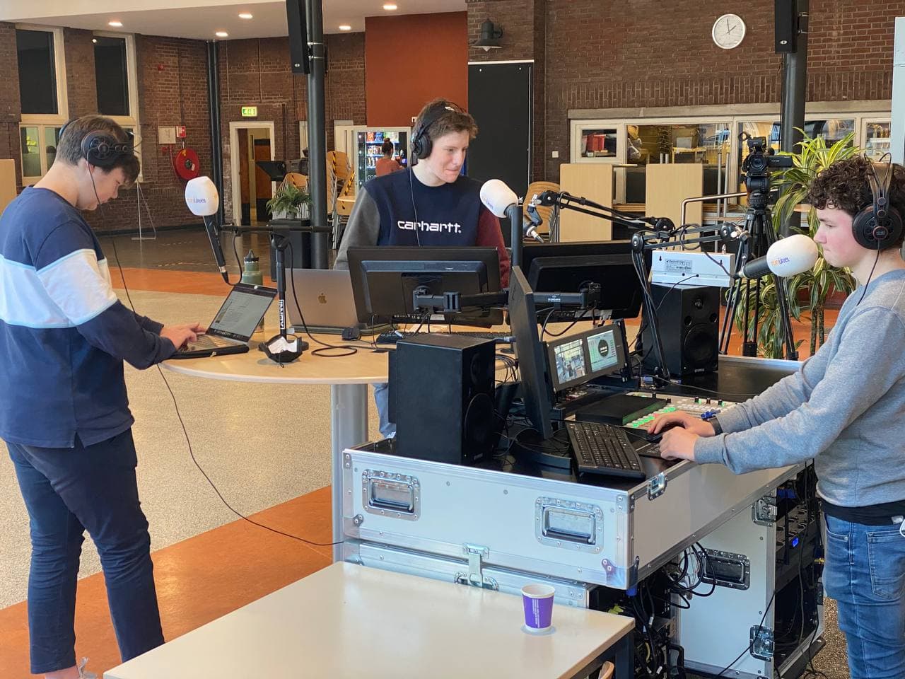 Luister naar Rijn IJssel Live!