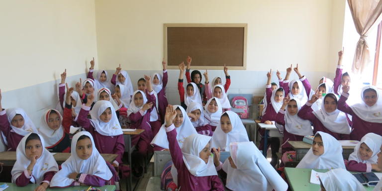 Luchtvergifteging op meerdere scholen in Iran. 