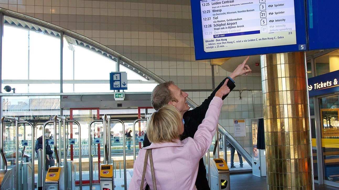 Over tijd die nergens heen gaat en een overstap die geen overstap voelt